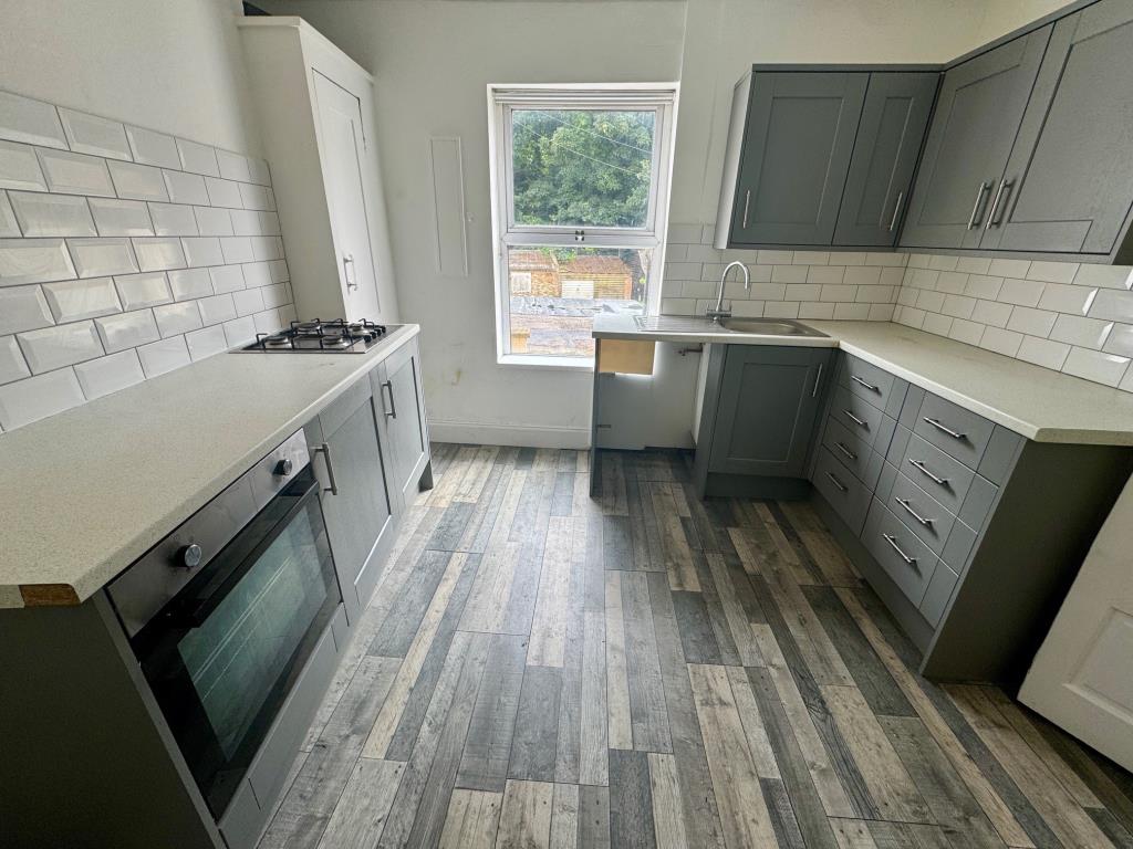 Lot: 56 - TWO-BEDROOM MAISONETTE - Kitchen